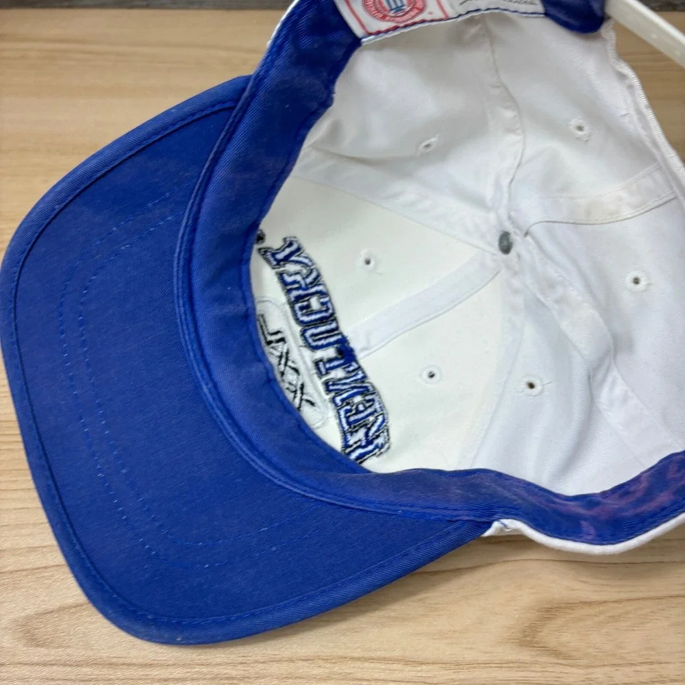 Vintage Kentucky Wildcats‎ Hat Cap Snap Back White Blue Embroidered Adjustable